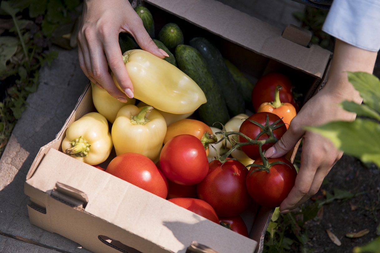 Vegetable box schemes offer one way to shorten value chains. Photo by Freepik