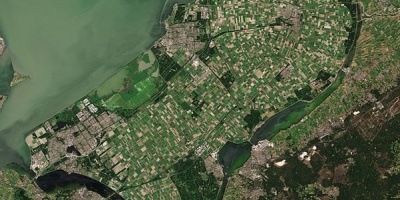 Image: Copernicus Sentinel-2, ESA, Flevopolder by Sentinel-2, Wikimedia Commons, Creative Commons Attribution-ShareAlike 3.0 IGO (https://creativecommons.org/licenses/by-sa/3.0/igo/deed.en). Contains modified Copernicus Sentinel data 2018.