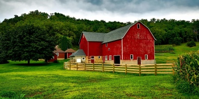 red barn in US. Credit: Pixabay via Pexels. 