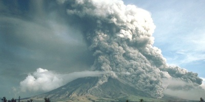 Image: C.G. Newhall, Pyroclastic flows at Mayon Volcano, Philippines, 1984, Wikimedia Commons, Public domain