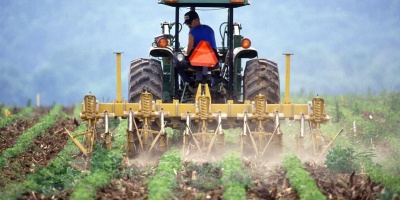 Image: PublicDomainImages, Soil tilling farmer, Pixabay, Pixabay Licence