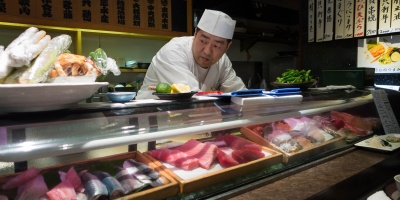 Image: Pxhere, Tsukiji Sushi Dai restaurant in Ginza, Tokyo, CC0 Public Domain