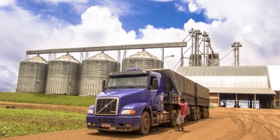 Image: Trase Media Pack, Soy farm truck - Brazil