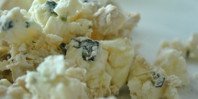 Image: cookbookman17, Crumbled Blue Cheese, Flickr, Creative Commons Attribution 2.0 Generic 