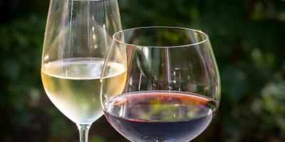 Image: Didgeman, White wine red, Pixabay, CC0 Creative Commons