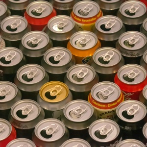 Fizzy drink cans. Credit: Jan van der Wolf via Pexels. 