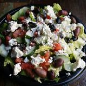 Photo: Susan Lucas Hoffman, Greek Salad, Flickr, creative commons licence 2.0)